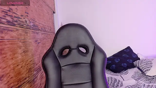 vela-kimm online show from December 18, 7:29 pm