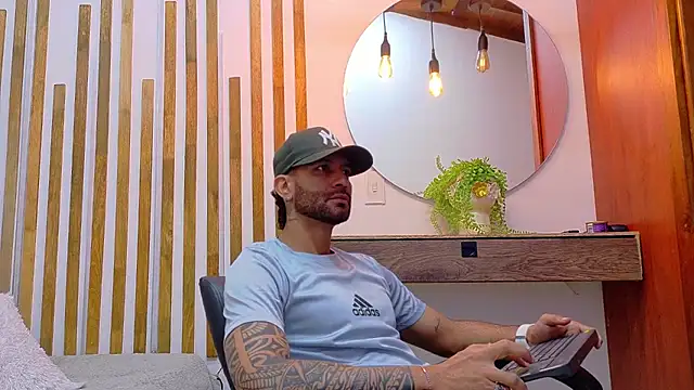 yorbymaxx online show from February 20, 1:02 pm