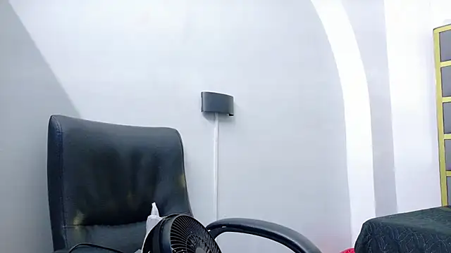 yorbymaxx online show from December 2, 2:08 pm