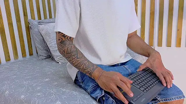 yorbymaxx online show from February 11, 1:55 pm