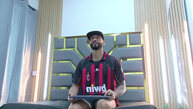 yorbymaxx online show from January 10, 12:00 pm