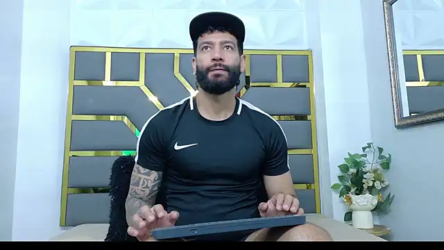 yorbymaxx online show from October 28, 12:15 pm