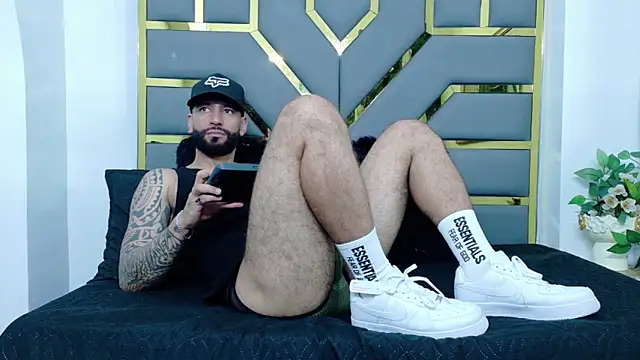 yorbymaxx online show from December 3, 2:16 pm