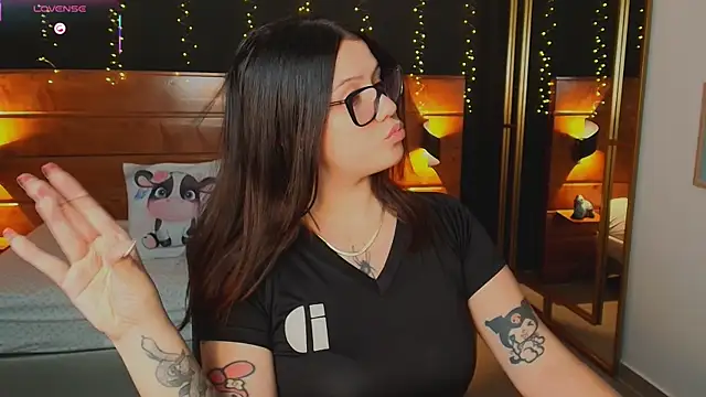 Snapshot of hanna_kimura chatting on January 8, 7:42 pm hanna kimura online show from January 8, 7:42 pm