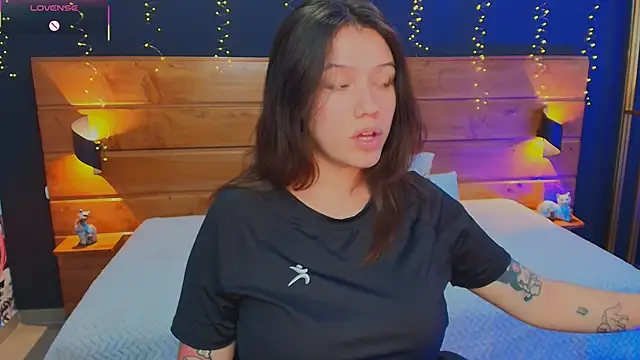 Snapshot of hanna_kimura chatting on January 12, 8:04 pm hanna kimura online show from January 12, 8:04 pm