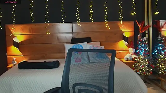 hanna kimura online show from December 3, 7:46 pm