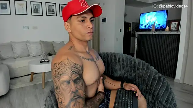 Nicolasmontoya16 online show from December 22, 2:44 am