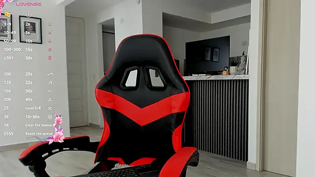 Nicolasmontoya16 online show from November 12, 9:29 pm