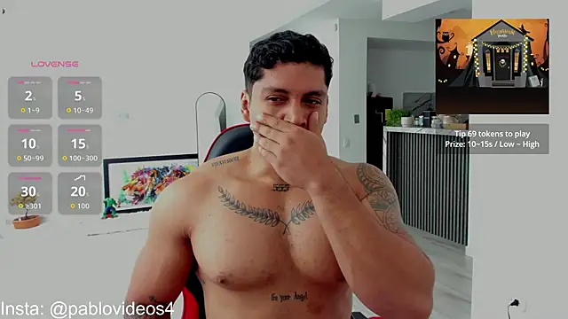 Nicolasmontoya16 online show from October 3, 3:46 pm
