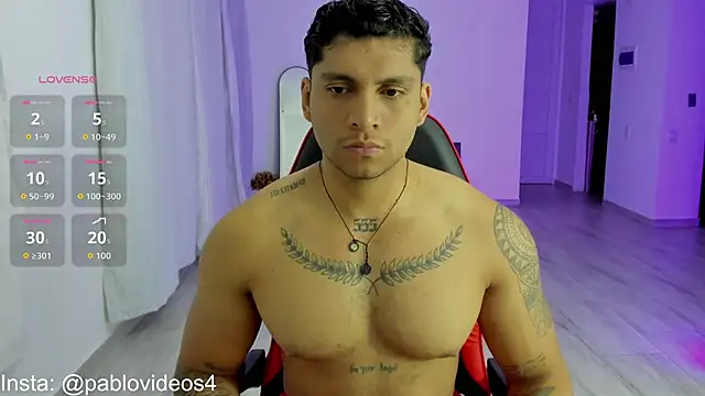 Nicolasmontoya16 online show from October 1, 11:30 pm