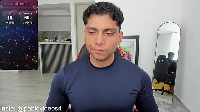 Nicolasmontoya16 online show from September 30, 6:47 pm