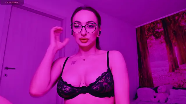 AuraPure online show from September 24, 11:10 pm