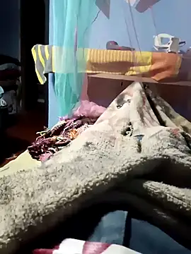 Snapshot of m11a2f3a4z5 chatting on February 16, 3:21 pm m11a2f3a4z5 online show from February 16, 3:21 pm