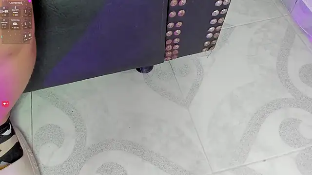 Snapshot of yasmin_rahal chatting on February 22, 1:24 pm yasmin rahal online show from February 22, 1:24 pm