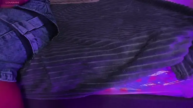 Snapshot of yasmin_rahal chatting on January 17, 7:28 pm yasmin rahal online show from January 17, 7:28 pm