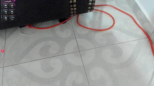 Snapshot of yasmin_rahal chatting on February 14, 1:39 am yasmin rahal online show from February 14, 1:39 am