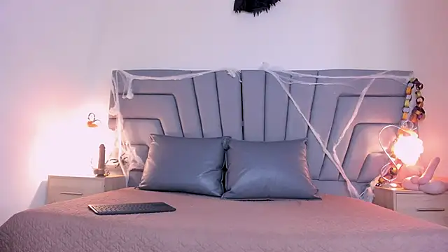 Maia 520 online show from November 7, 6:23 pm