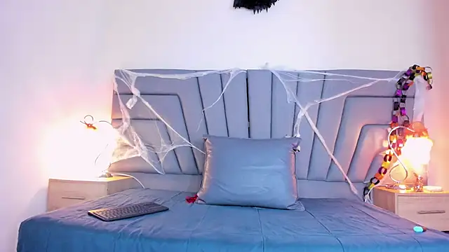 Maia 520 online show from October 28, 5:45 pm