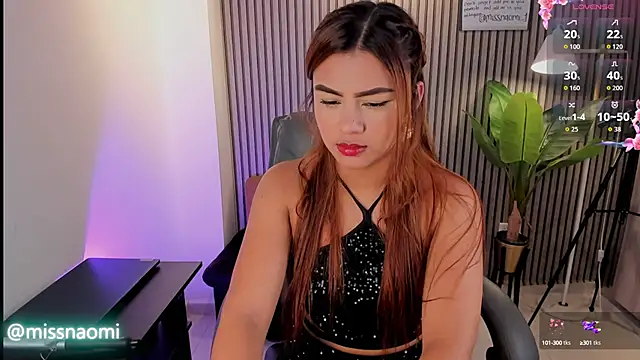 Snapshot of Missnaomi_ chatting on September 30, 1:33 am Missnaomi online show from September 30, 1:33 am