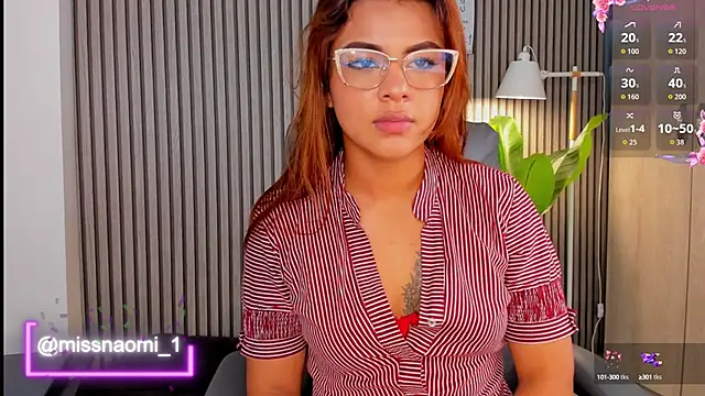 Snapshot of Missnaomi_ chatting on September 23, 1:56 am Missnaomi online show from September 23, 1:56 am