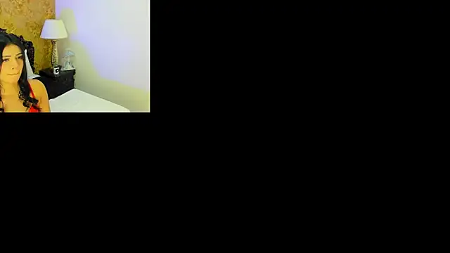 Snapshot of alanna_blaze chatting on June 25, 6:46 pm alanna blaze online show from June 25, 6:46 pm