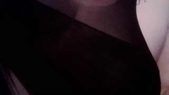 Snapshot of VanessaSpade chatting on May 1, 12:32 pm VanessaSpade online show from May 1, 12:32 pm