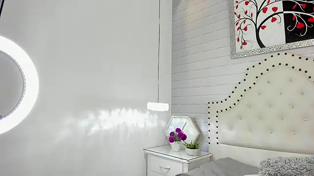 Snapshot of MeyBaldini chatting on November 7, 1:15 pm MeyBaldini online show from November 7, 1:15 pm