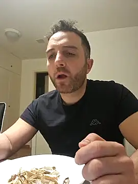 spaccaa online show from March 15, 11:01 pm