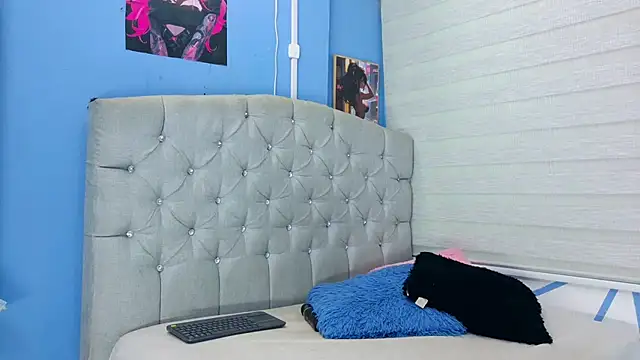 Emily J18 online show from October 14, 3:12 pm