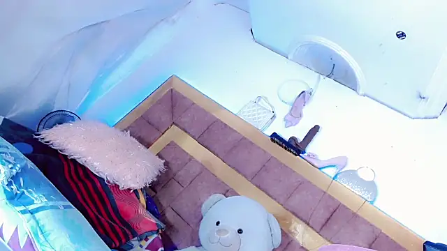 ravenous charmer online show from February 12, 8:08 pm