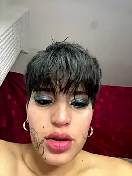 DayanaDG online show from October 26, 8:20 pm