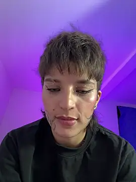 Snapshot of DayanaDG chatting on June 6, 11:10 pm DayanaDG online show from June 6, 11:10 pm