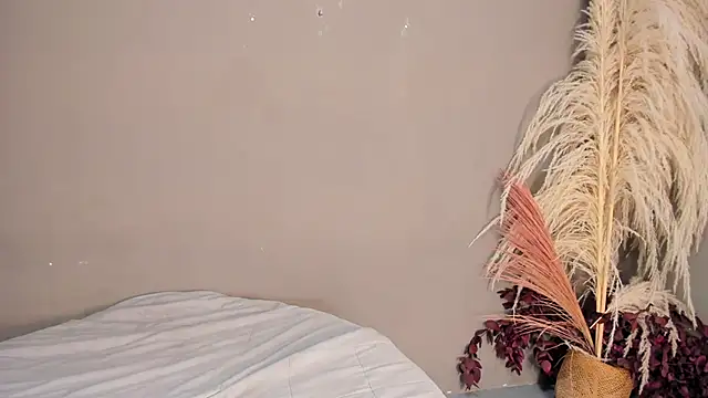 sienna glow online show from March 19, 12:05 pm