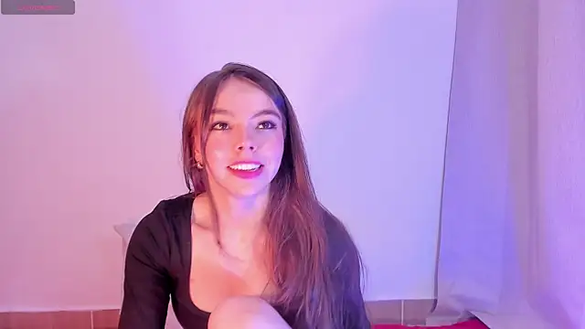 Snapshot of Miia-Rose chatting on December 21, 7:15 pm Miia-Rose online show from December 21, 7:15 pm