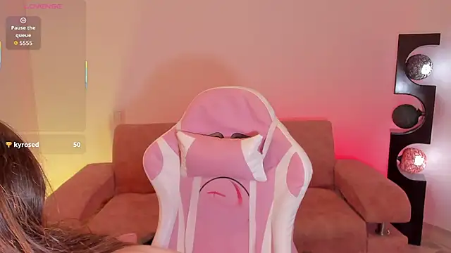 Snapshot of Miia-Rose chatting on February 18, 11:34 pm Miia-Rose online show from February 18, 11:34 pm