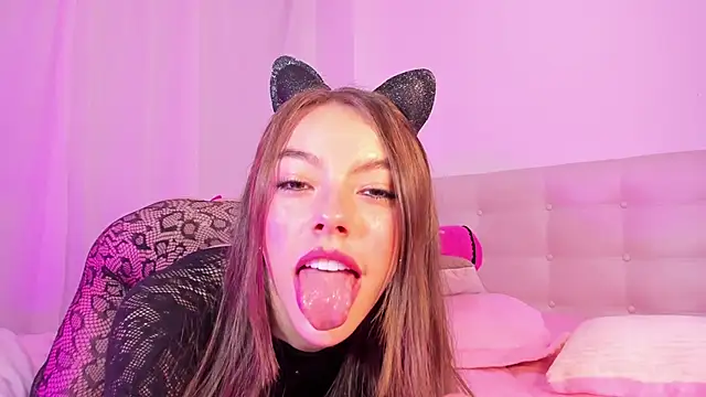 Snapshot of Miia-Rose chatting on June 29, 10:42 pm Miia-Rose online show from June 29, 10:42 pm