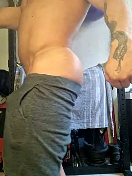 Snapshot of Clarkstrip chatting on September 12, 2:17 pm Clarkstrip online show from September 12, 2:17 pm