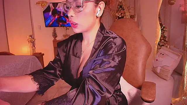 megansan  online show from January 8, 12:33 pm