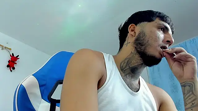 Snapshot of Lord_Luciferhot_Dirty666 chatting on October 19, 9:39 pm Lord Luciferhot Dirty666 online show from October 19, 9:39 pm