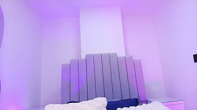 Snapshot of valecastro_ chatting on November 21, 7:24 pm valecastro online show from November 21, 7:24 pm