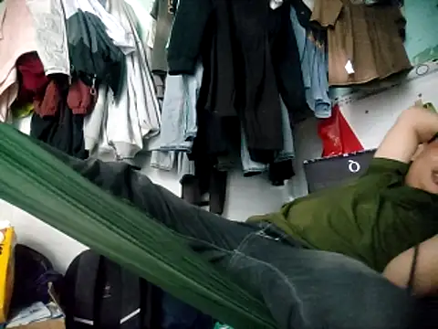 Snapshot of Boy_kuto77 chatting on March 2, 7:37 am Boy kuto77 online show from March 2, 7:37 am