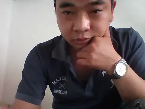 Snapshot of Boy_kuto77 chatting on December 23, 8:24 am Boy kuto77 online show from December 23, 8:24 am