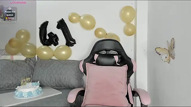 mari-ross online show from May 3, 2:16 am
