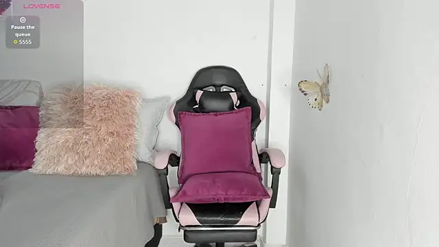 mari-ross online show from April 10, 2:07 am