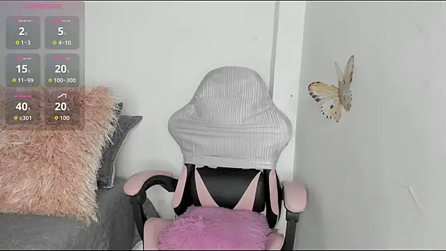 Snapshot of mari-ross chatting on July 18, 2:20 am mari-ross online show from July 18, 2:20 am
