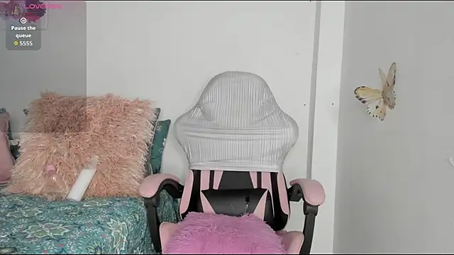 Snapshot of mari-ross chatting on July 26, 2:18 am mari-ross online show from July 26, 2:18 am