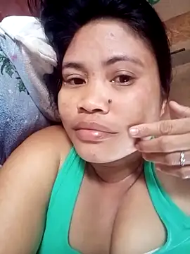 cheeseGirl69 online show from April 30, 8:43 am