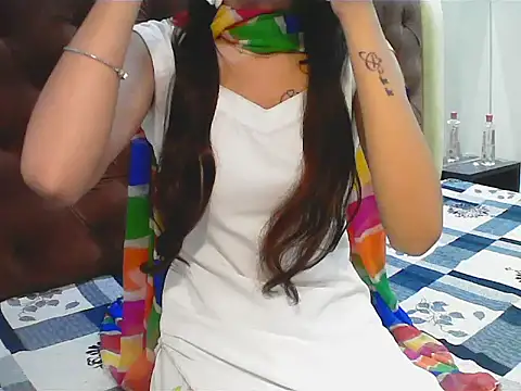 Snapshot of elize__ chatting on September 20, 9:36 am elize   online show from September 20, 9:36 am