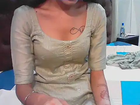 Snapshot of elize__ chatting on September 29, 4:19 am elize   online show from September 29, 4:19 am