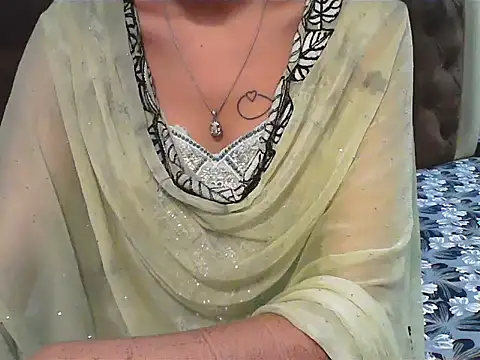 Snapshot of elize__ chatting on November 16, 3:11 am elize online show from November 16, 3:11 am